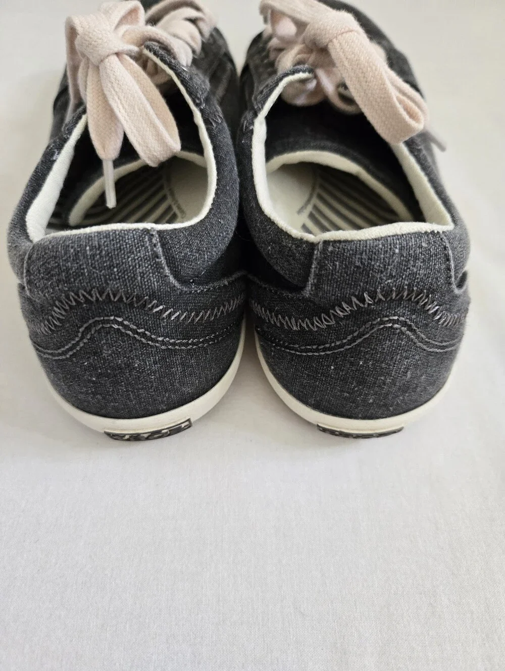Taos Star Sneakers Charcoal Wash Gray Canvas Comfort Arch Support Size 7